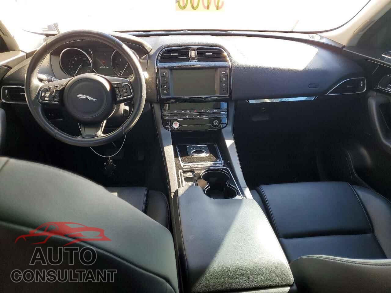 JAGUAR F-PACE 2017 - SADCJ2BN3HA089362