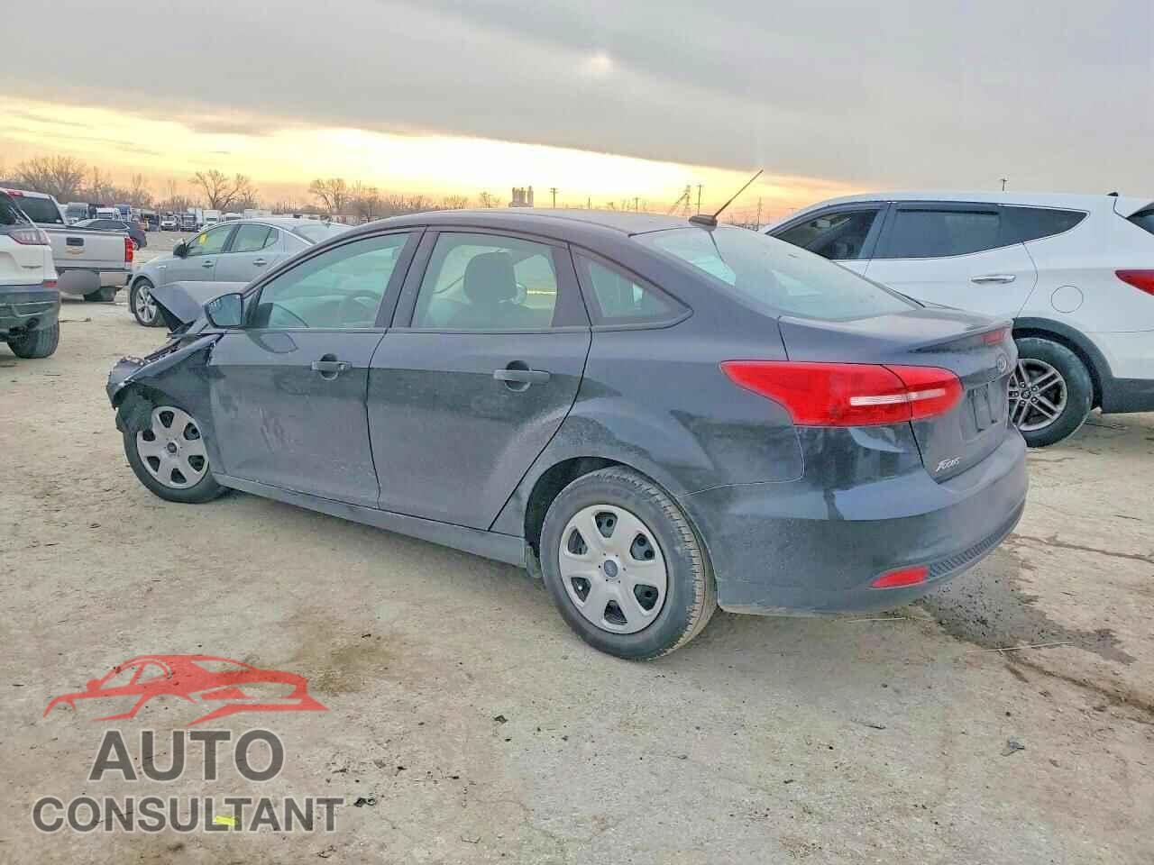 FORD FOCUS 2018 - 1FADP3E20JL240633