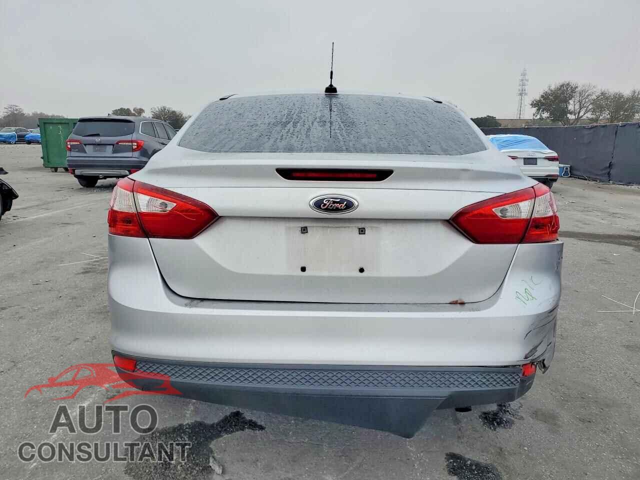 FORD FOCUS 2013 - 1FADP3F26DL122847