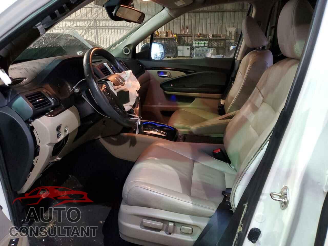 HONDA PILOT 2017 - 5FNYF5H92HB008440
