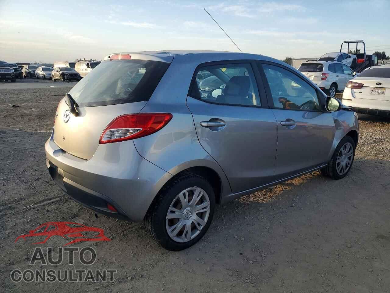 MAZDA 2 2011 - JM1DE1HZ3B0108921