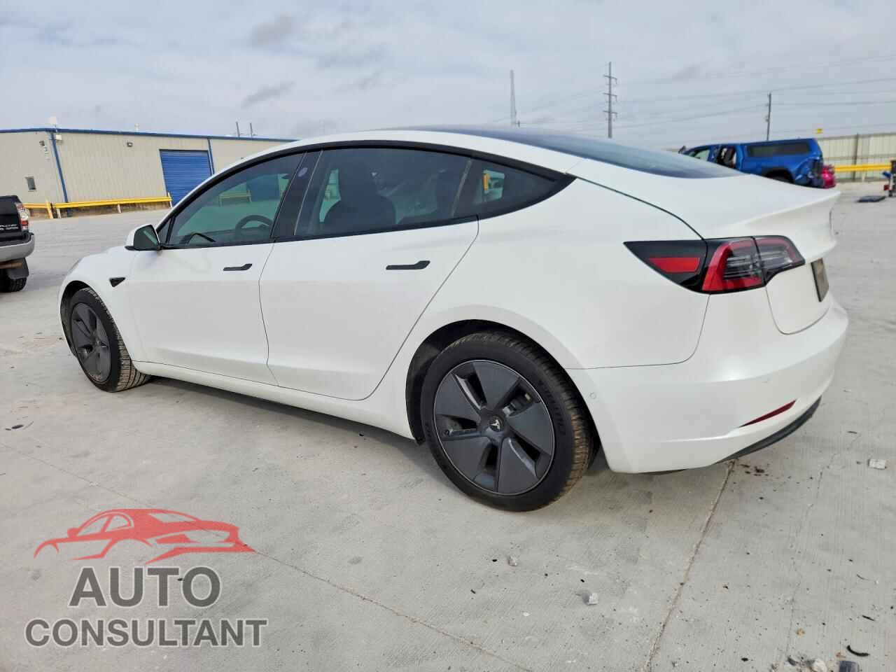 TESLA MODEL 3 2021 - 5YJ3E1EB6MF869689