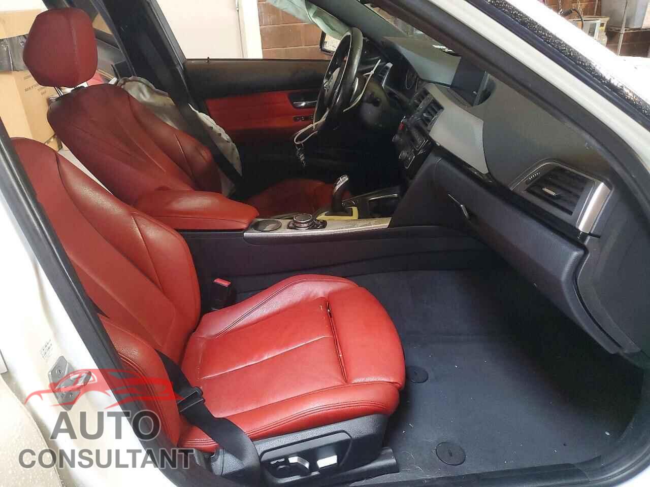 BMW 3 SERIES 2016 - WBA8E9C58GK645989