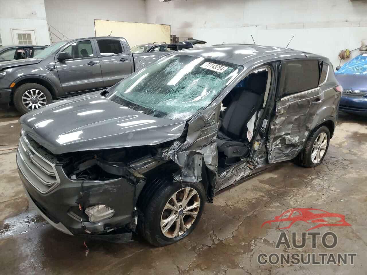 FORD ESCAPE 2017 - 1FMCU9GD9HUE24419