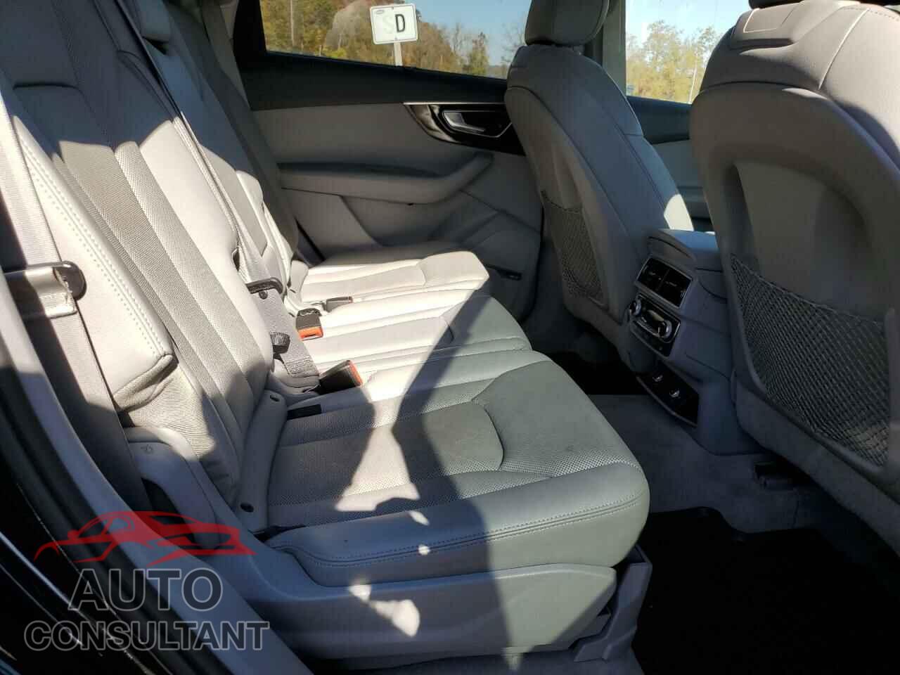 AUDI Q7 2017 - WA1VAAF72HD045355