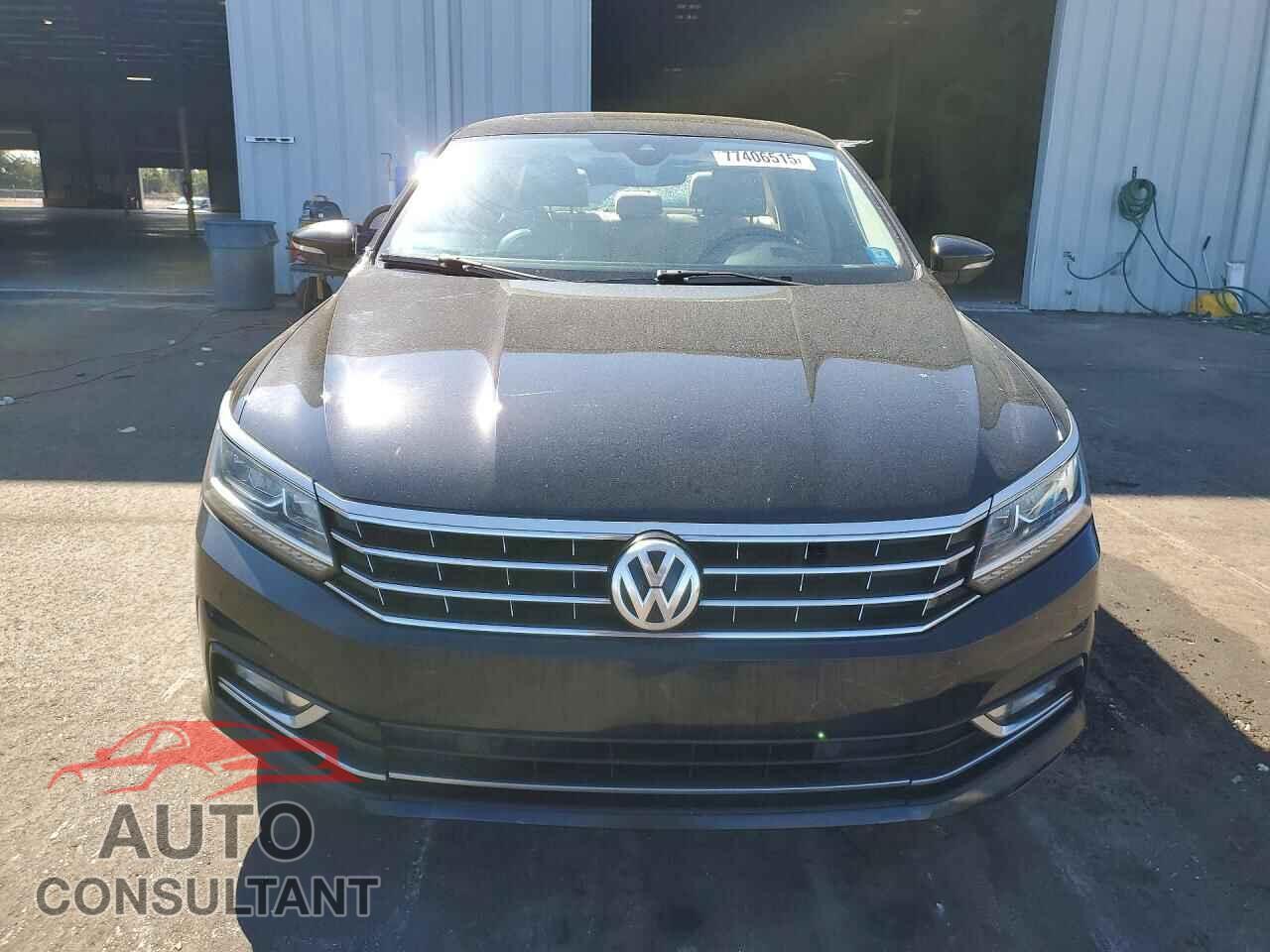 VOLKSWAGEN PASSAT 2017 - 1VWCT7A39HC026951