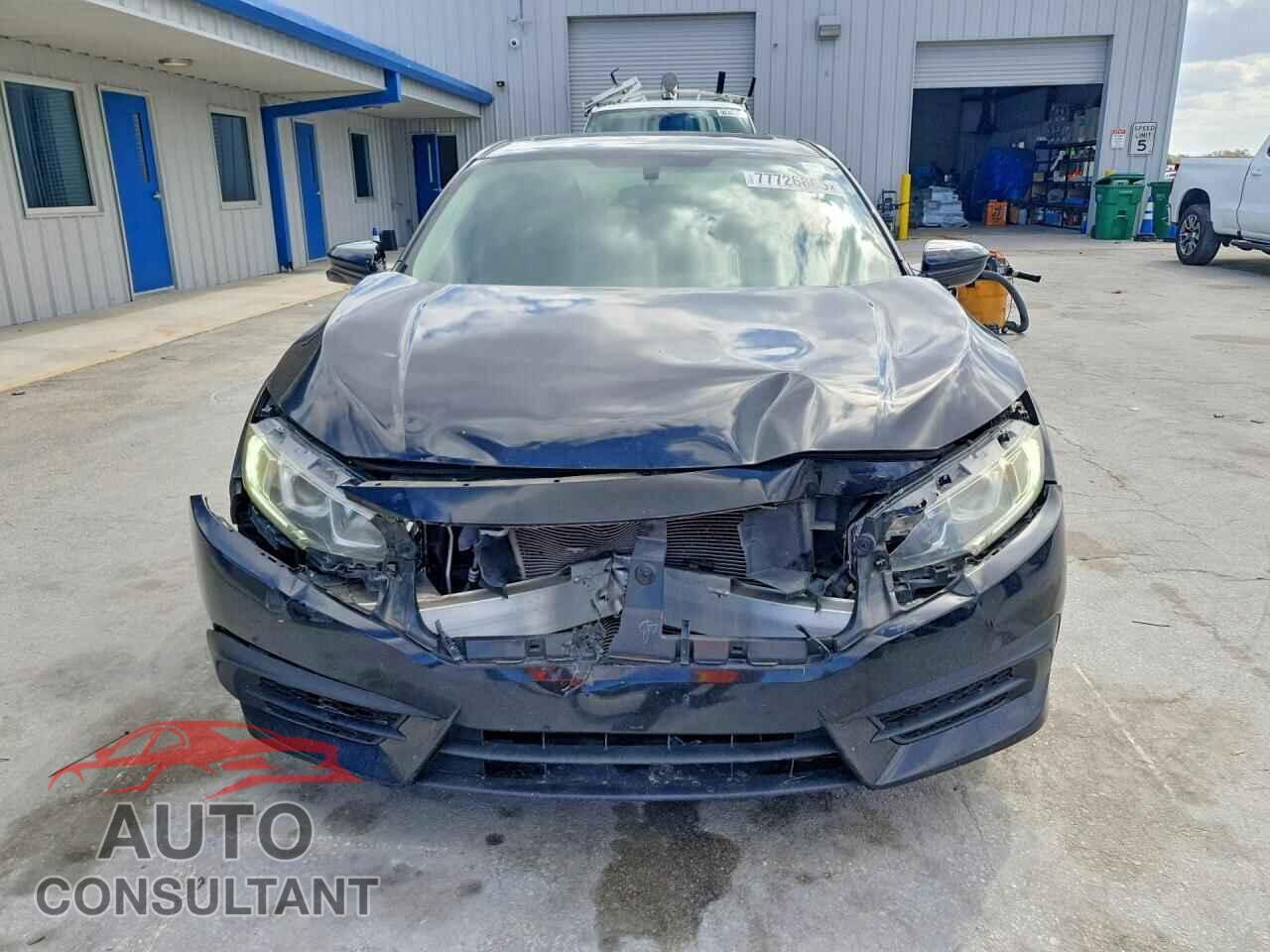 HONDA CIVIC 2018 - 2HGFC2F76JH565238