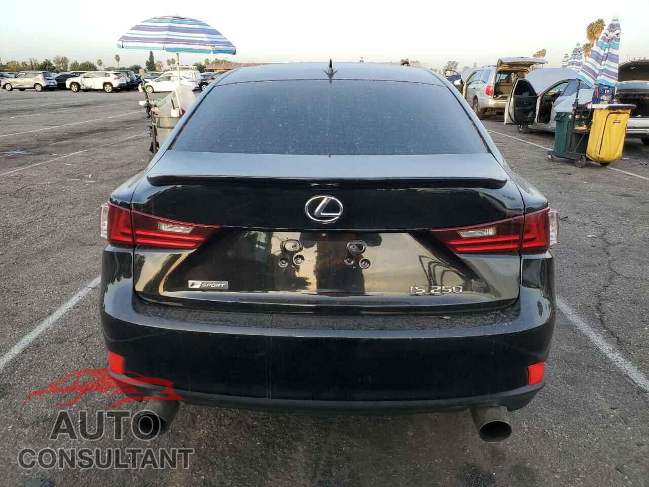 LEXUS IS 2015 - JTHBF1D22F5054838
