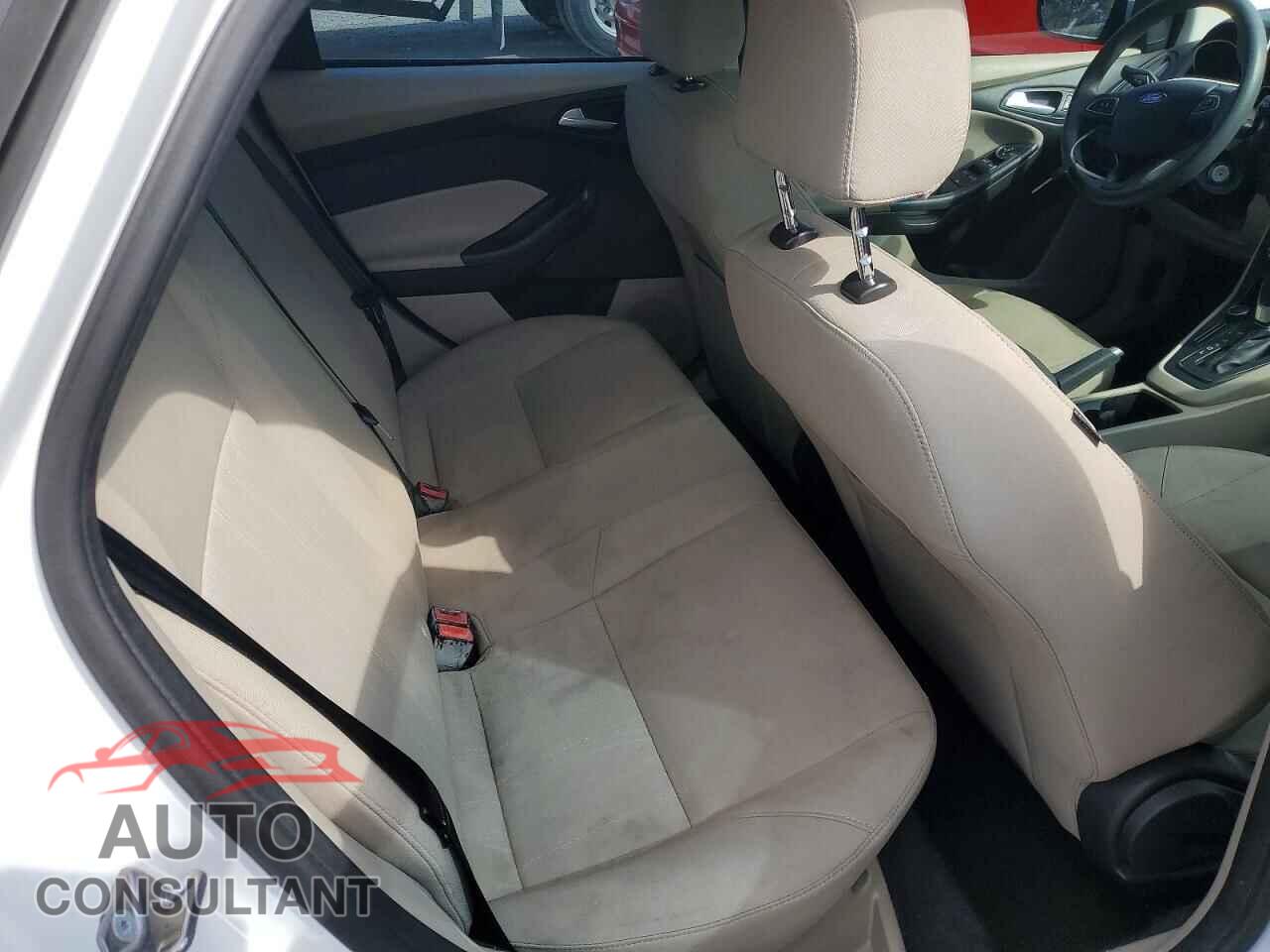 FORD FOCUS 2016 - 1FADP3F29GL389095