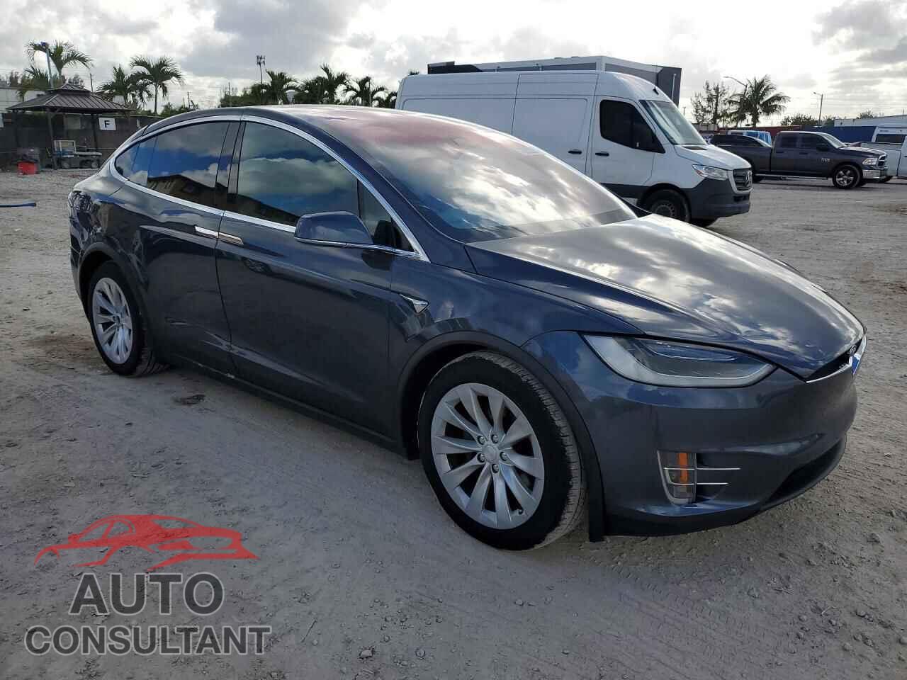 TESLA MODEL X 2017 - 5YJXCBE2XHF077841