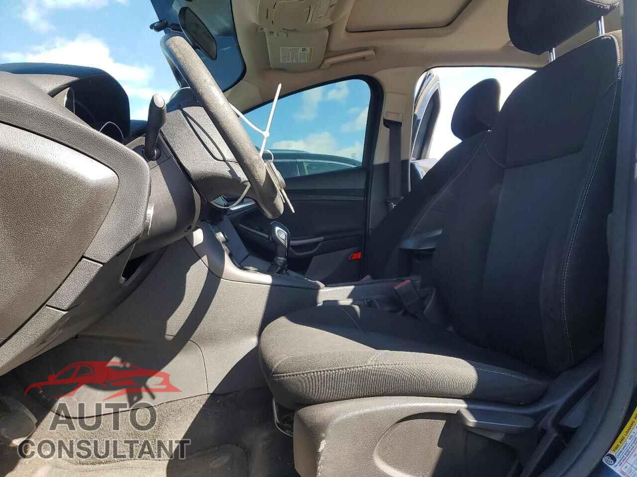 FORD FOCUS 2018 - 1FADP3H2XJL205481