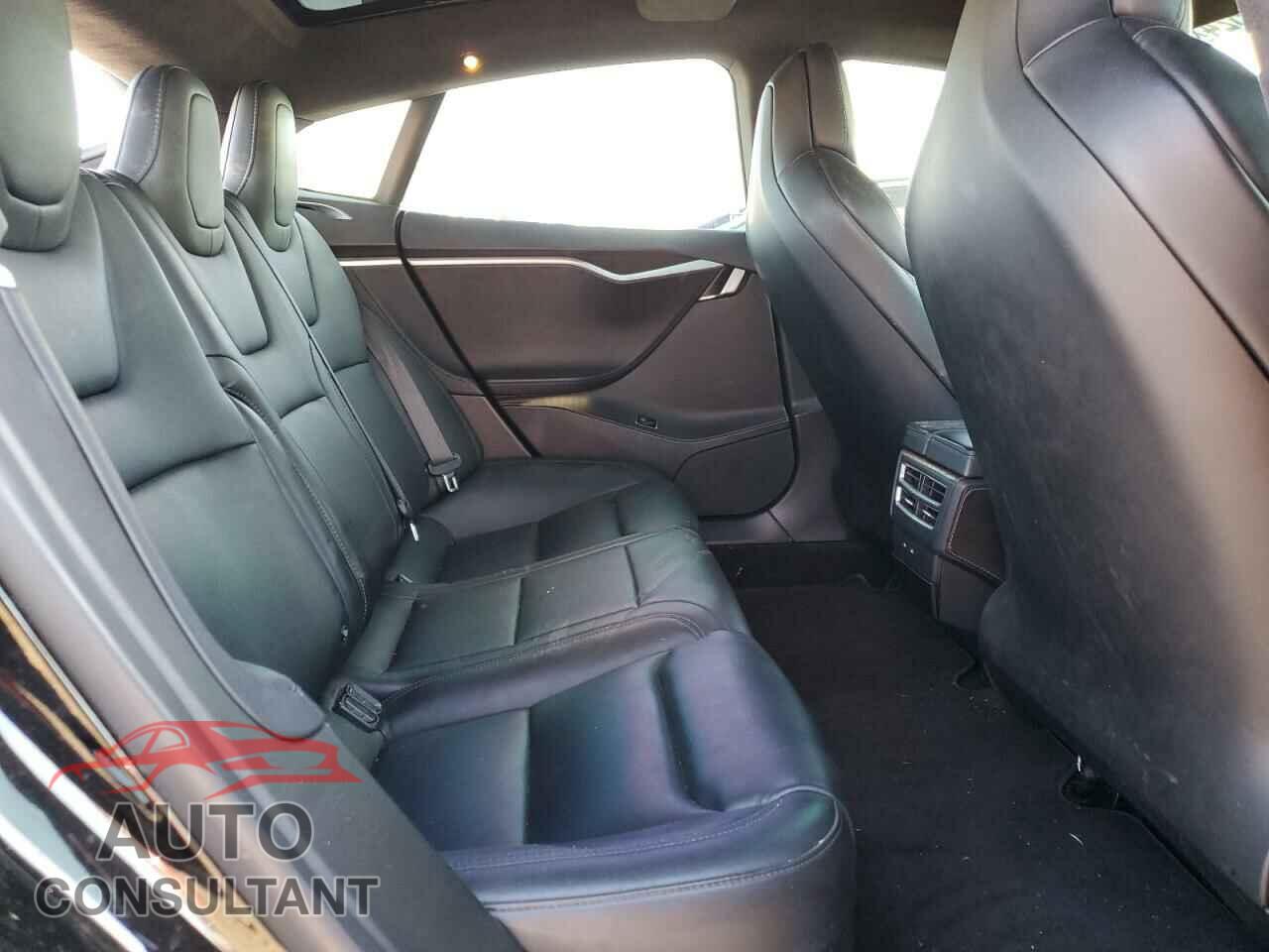 TESLA MODEL S 2017 - 5YJSA1E20HF228907