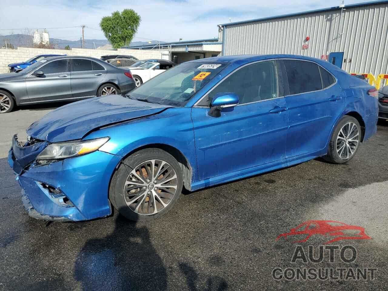 TOYOTA CAMRY 2018 - 4T1B11HK2JU120745