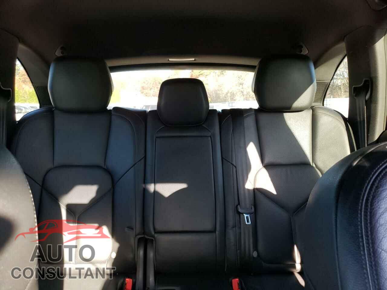 PORSCHE CAYENNE 2011 - WP1AB2A2XBLA55971