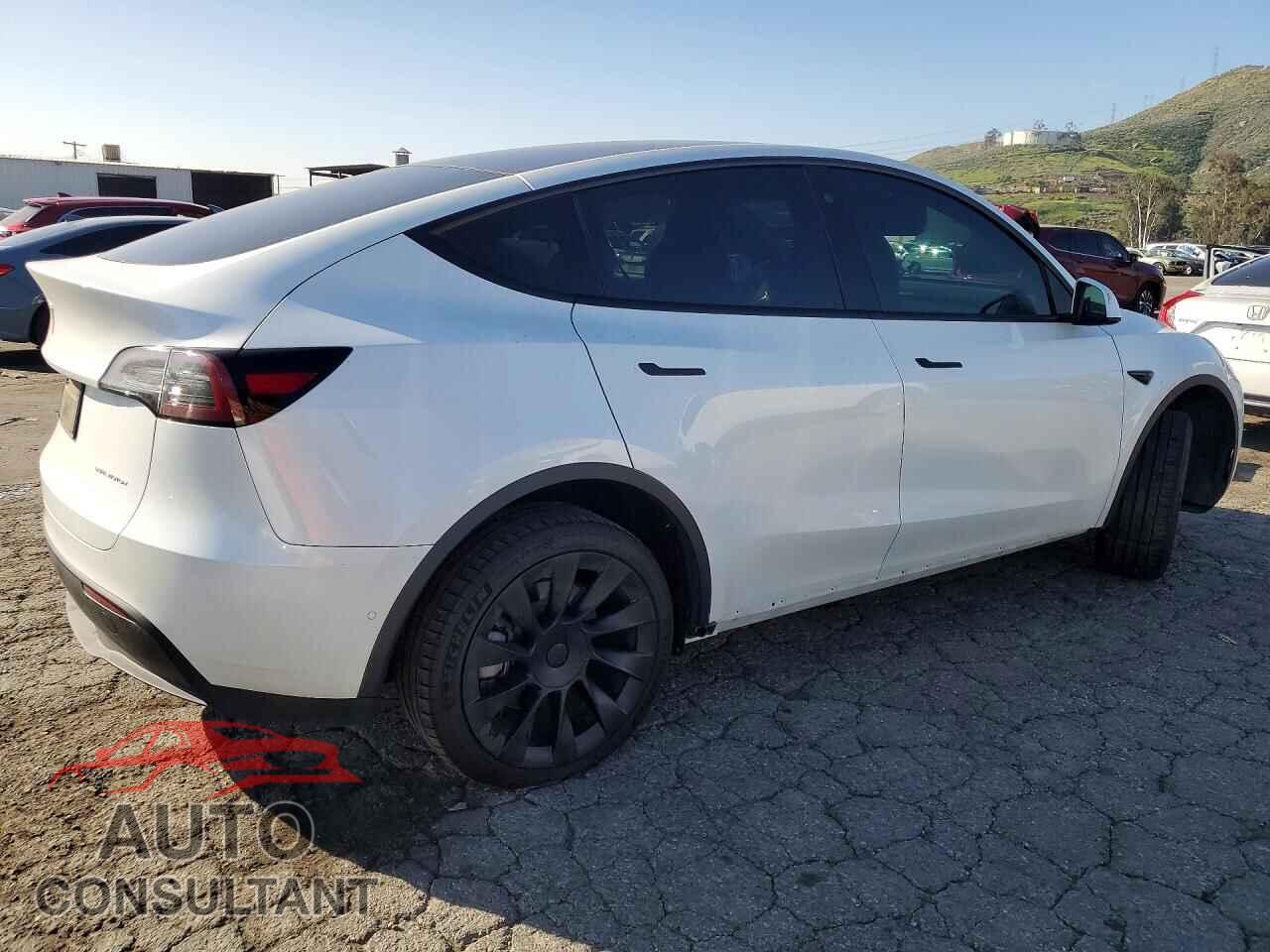 TESLA MODEL Y 2020 - 5YJYGDEEXLF004363
