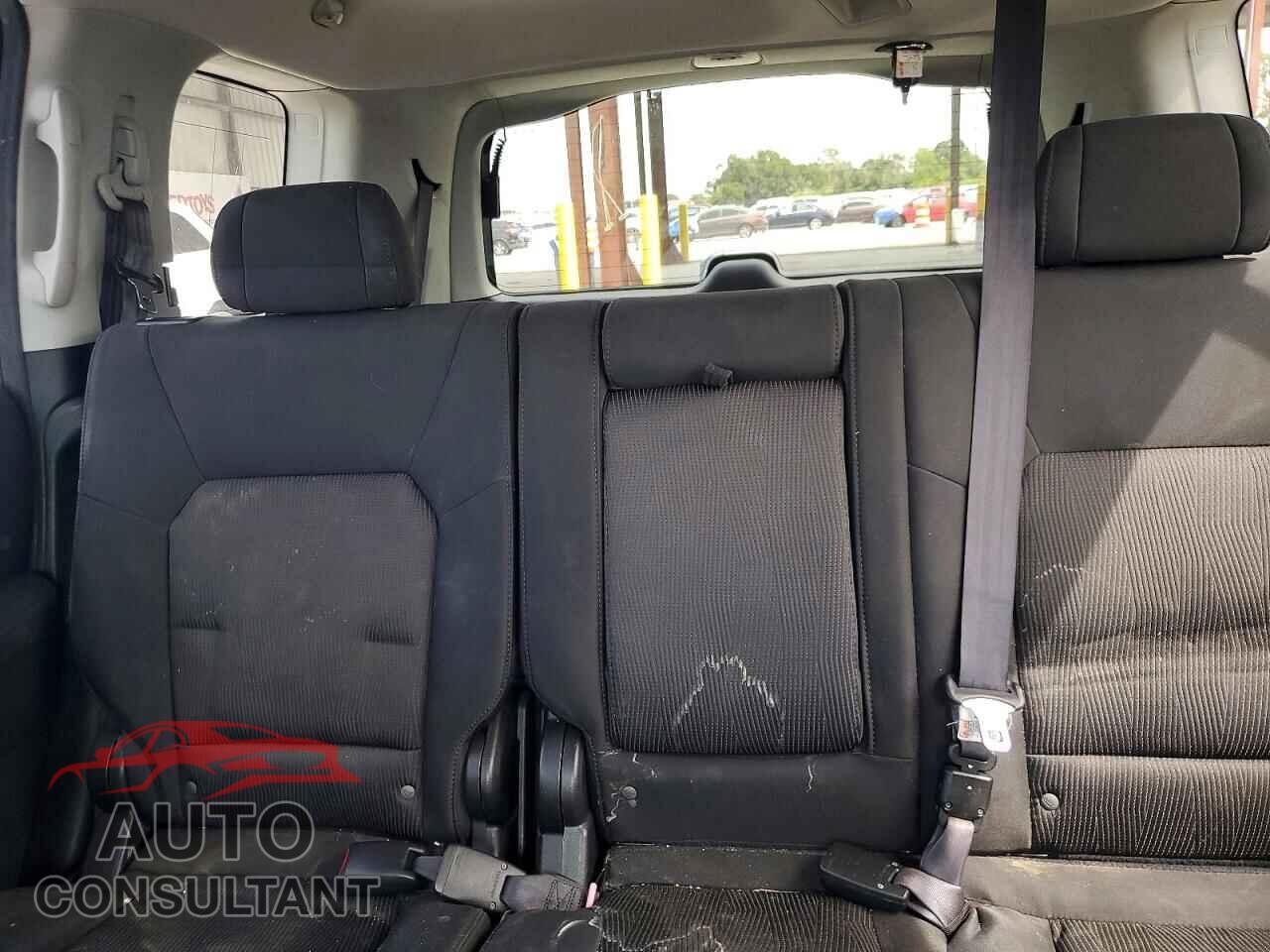 HONDA PILOT 2011 - 5FNYF3H42BB047657