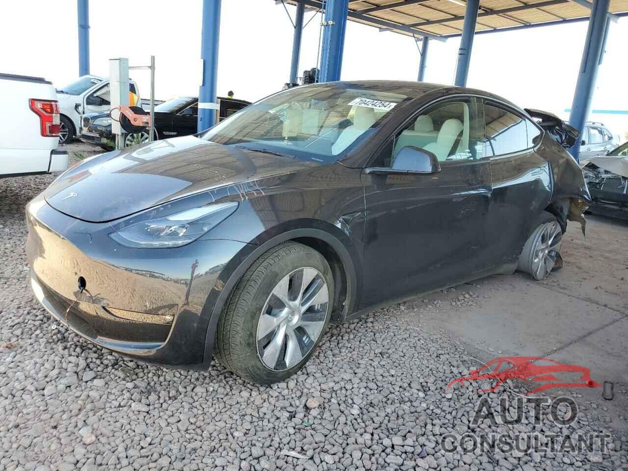 TESLA MODEL Y 2024 - 7SAYGAEE4RF077075