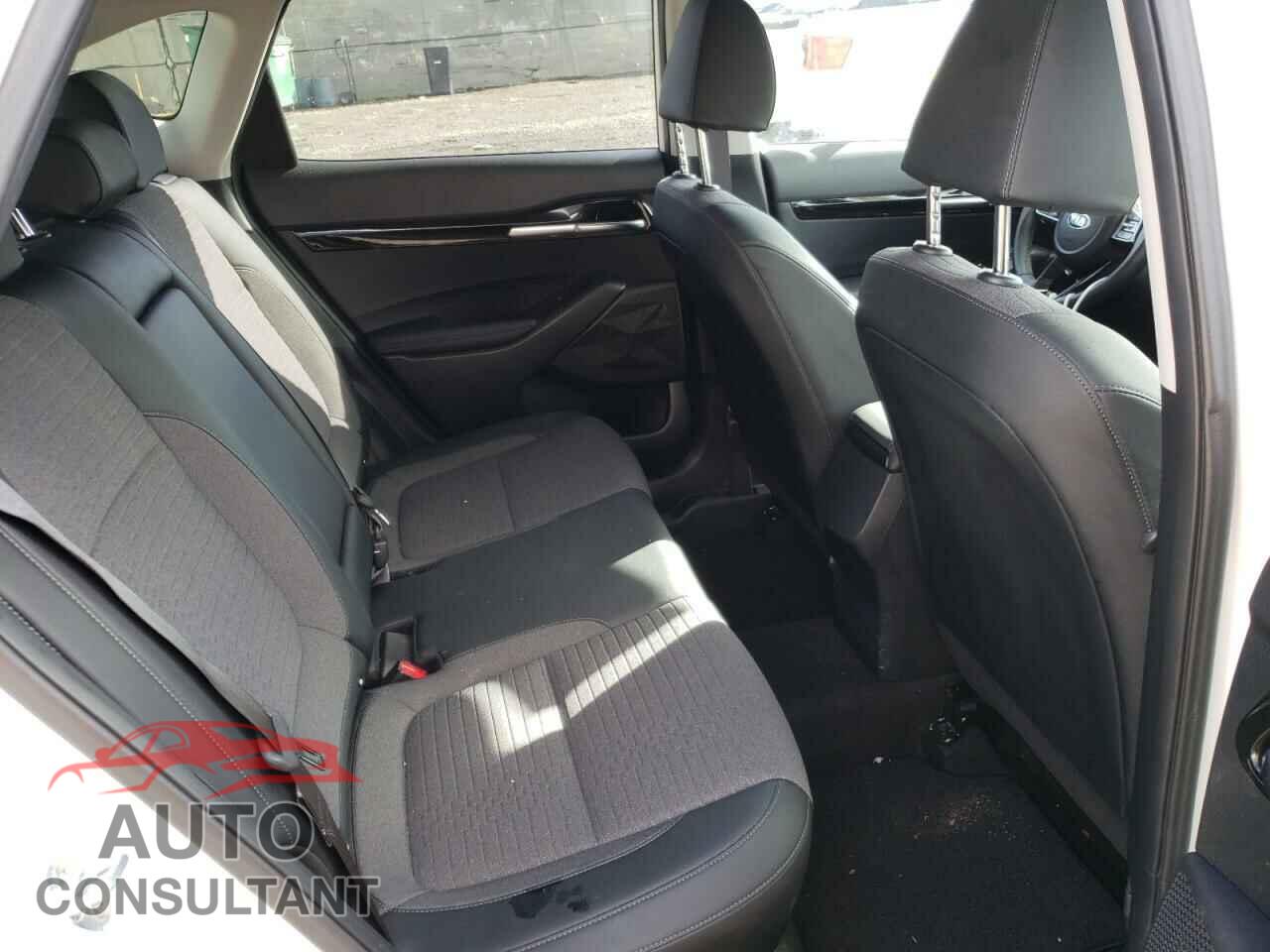 KIA SELTOS 2021 - KNDEUCAA6M7194579