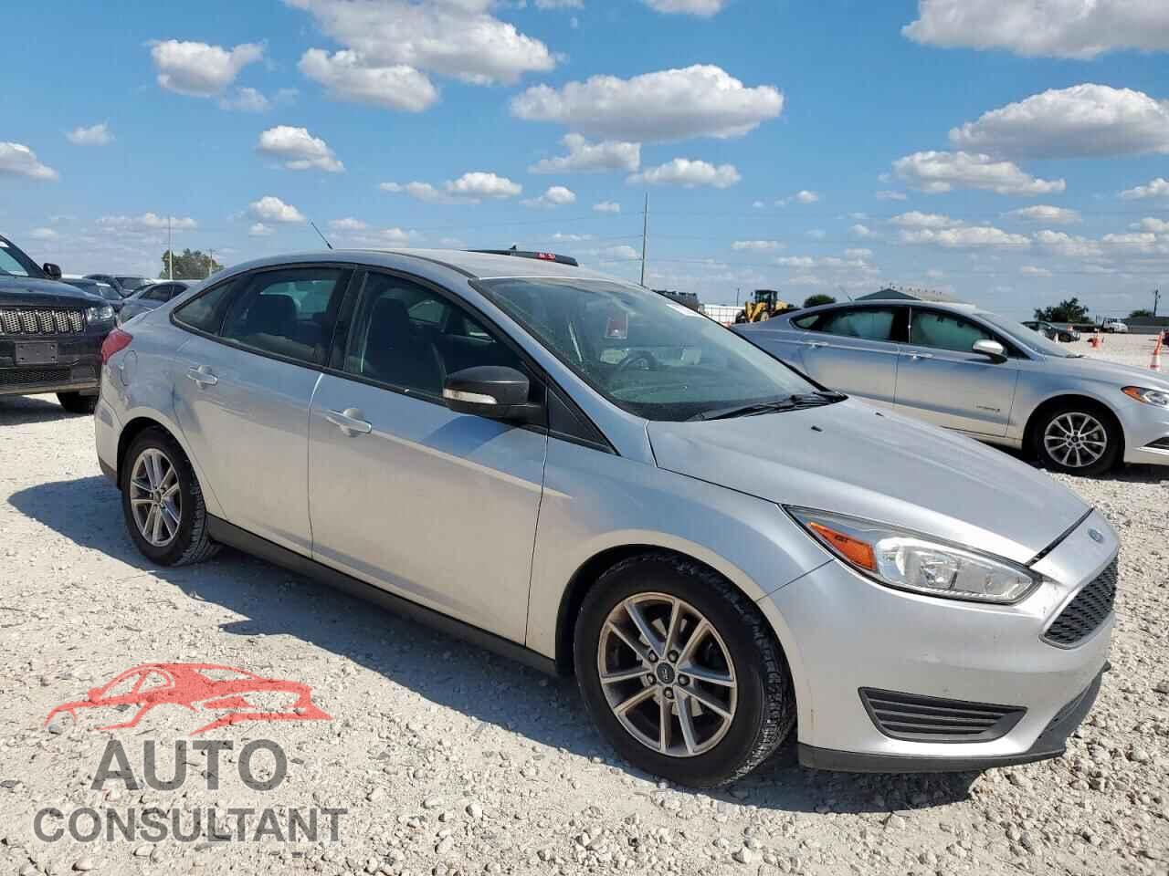 FORD FOCUS 2017 - 1FADP3F28HL285554