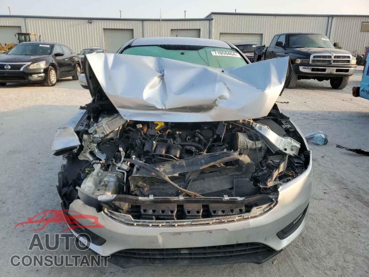 FORD FOCUS 2015 - 1FADP3K28FL283807