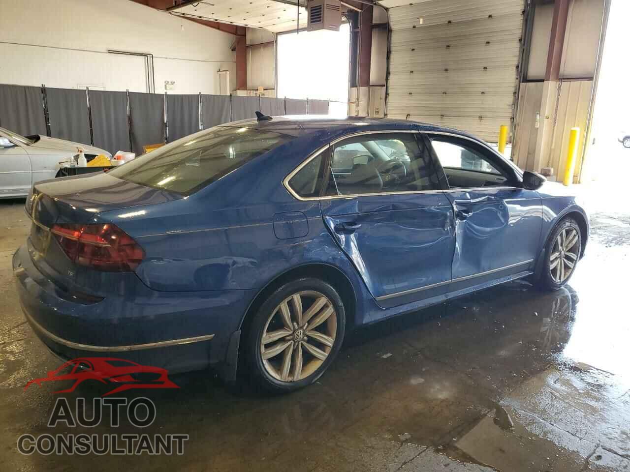 VOLKSWAGEN PASSAT 2017 - 1VWGT7A31HC048671