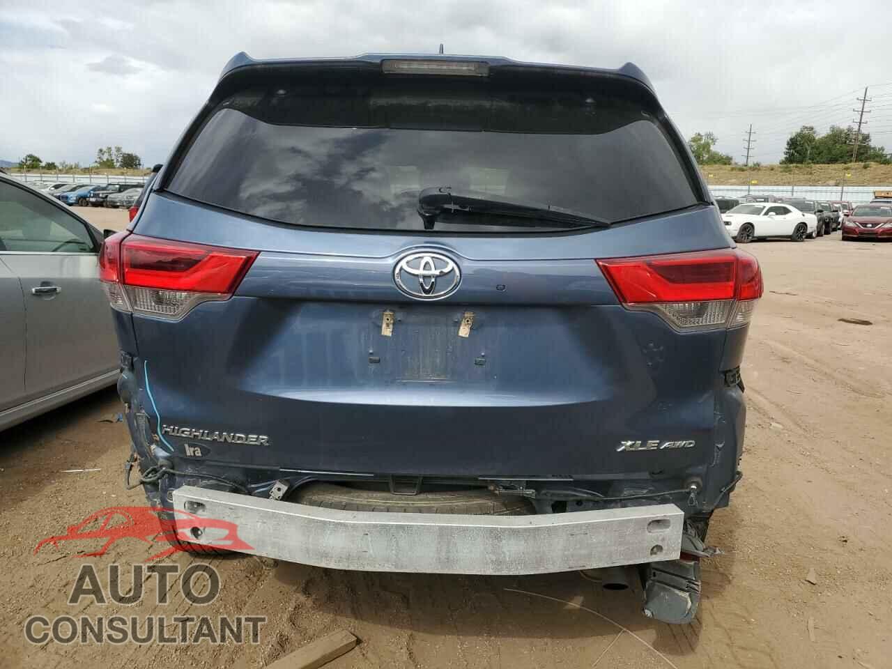 TOYOTA HIGHLANDER 2018 - 5TDJZRFH8JS486924
