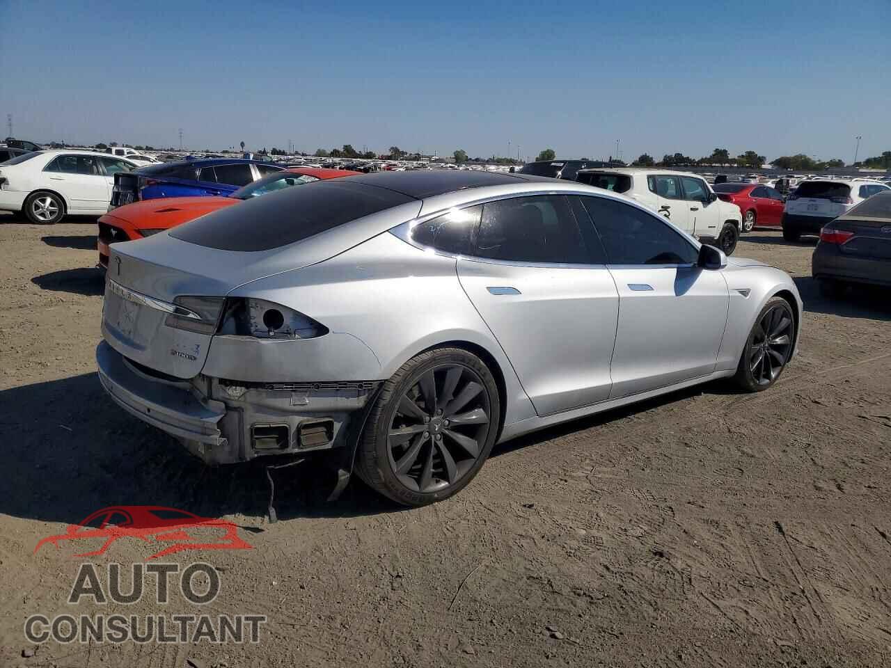 TESLA MODEL S 2016 - 5YJSA1E28GF151718