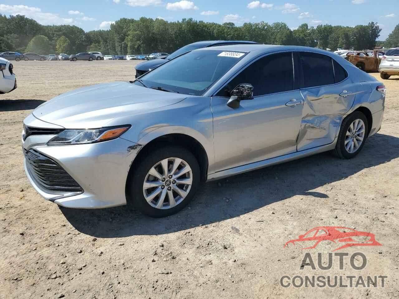 TOYOTA CAMRY 2018 - 4T1B11HK5JU075462