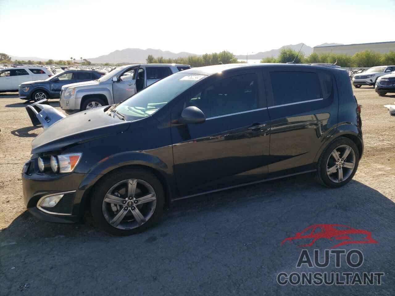 CHEVROLET SONIC 2013 - 1G1JH6SB2D4200495