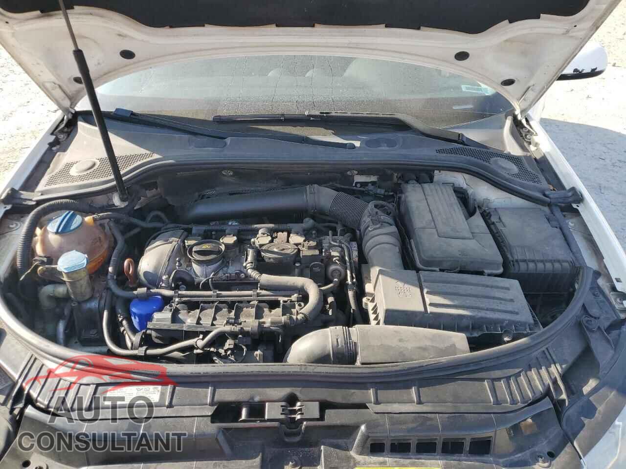 AUDI A3 2012 - WAUDFAFM9CA137448