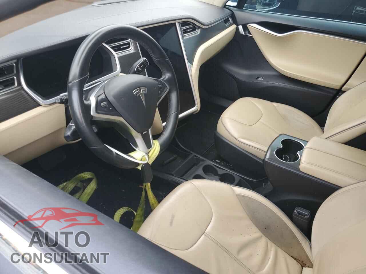 TESLA MODEL S 2013 - 5YJSA1DP5DFP20016