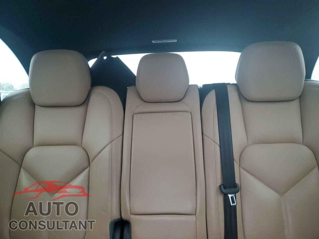 PORSCHE CAYENNE 2016 - WP1AA2A29GLA03046