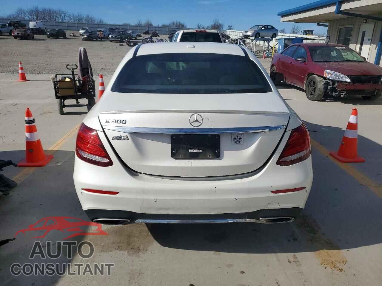 MERCEDES-BENZ E-CLASS 2017 - WDDZF4JB9HA106925