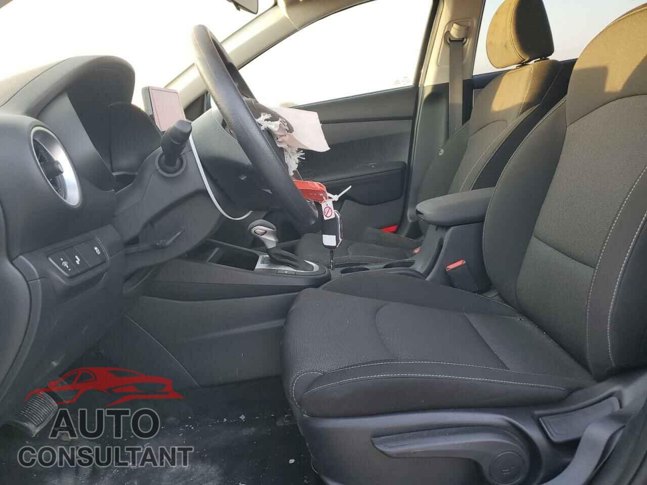 KIA FORTE 2024 - 3KPF24AD5RE713039