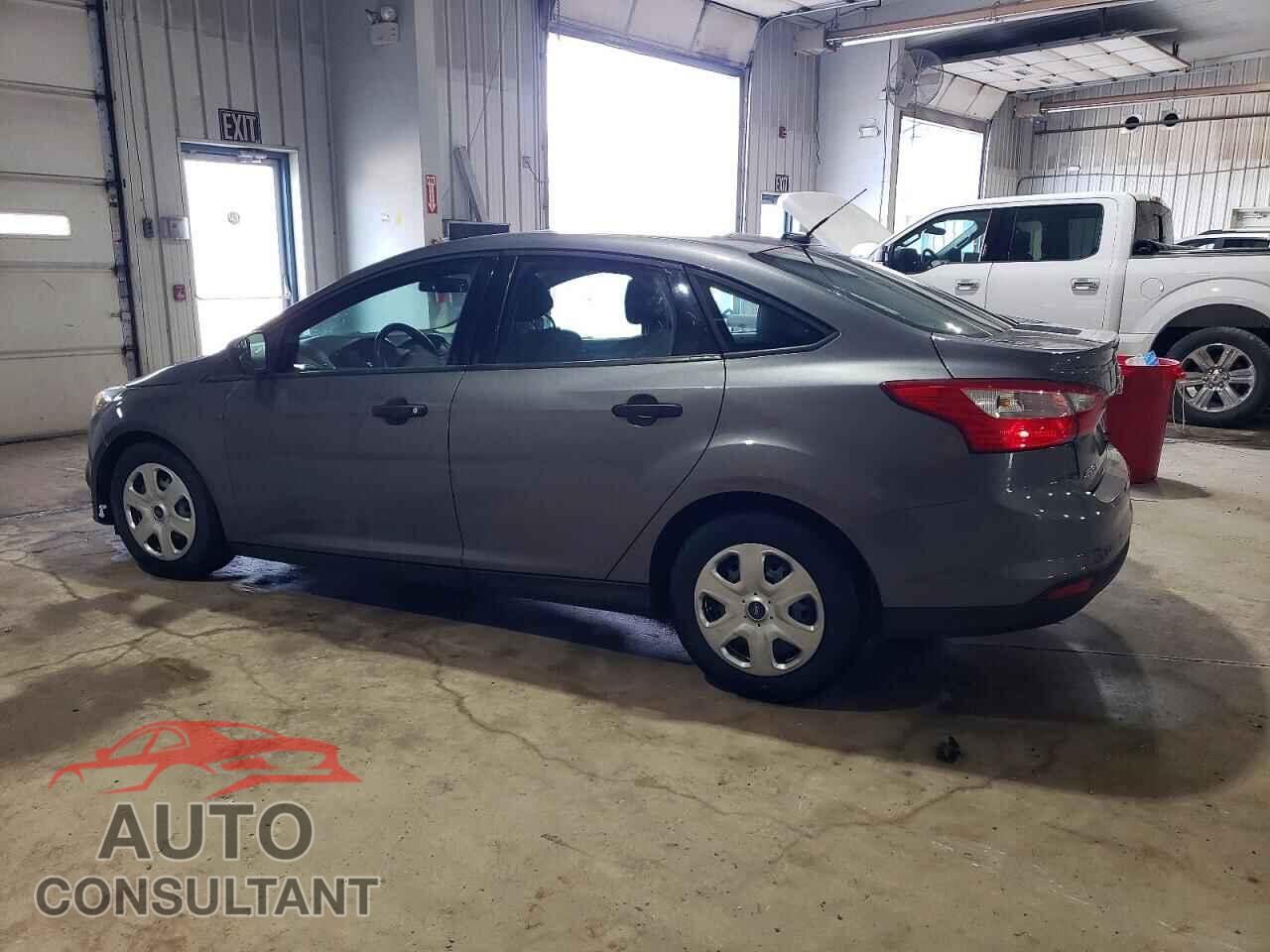 FORD FOCUS 2013 - 1FADP3E2XDL156047
