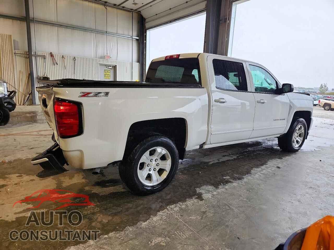 CHEVROLET SILVERADO 2017 - 3GCUKREC9HG236012