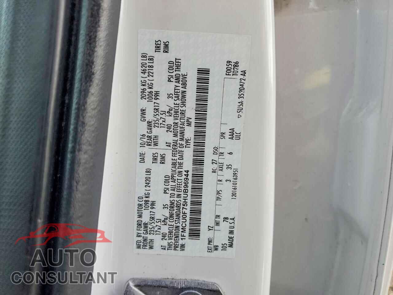 FORD ESCAPE 2017 - 1FMCU0F75HUB96944