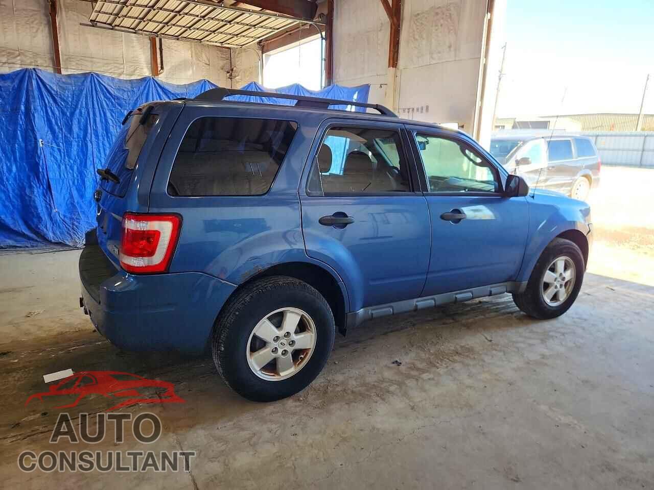 FORD ESCAPE 2010 - 1FMCU9DG2AKD17499