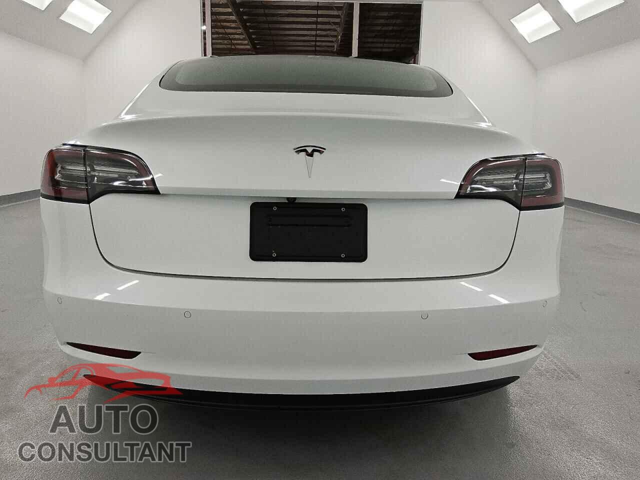 TESLA MODEL 3 2019 - 5YJ3E1EA6KF476697