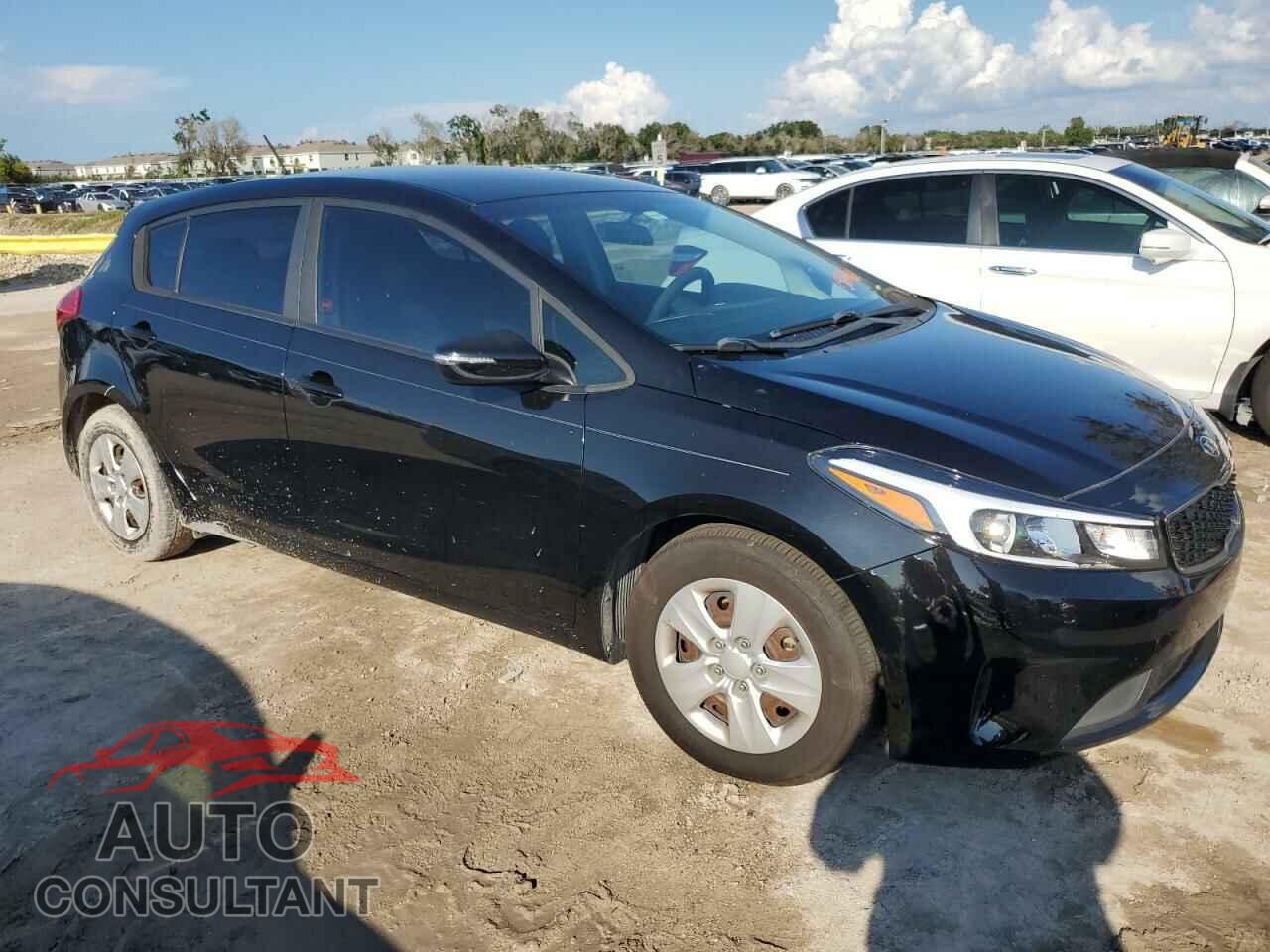 KIA FORTE 2017 - KNAFK5A82H5705884