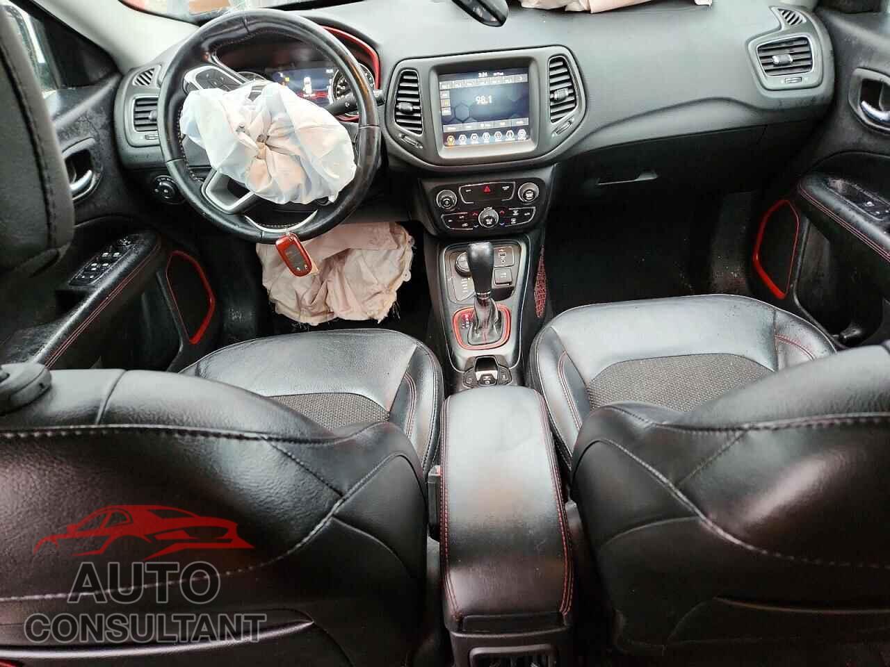 JEEP COMPASS 2020 - 3C4NJDDB0LT195529
