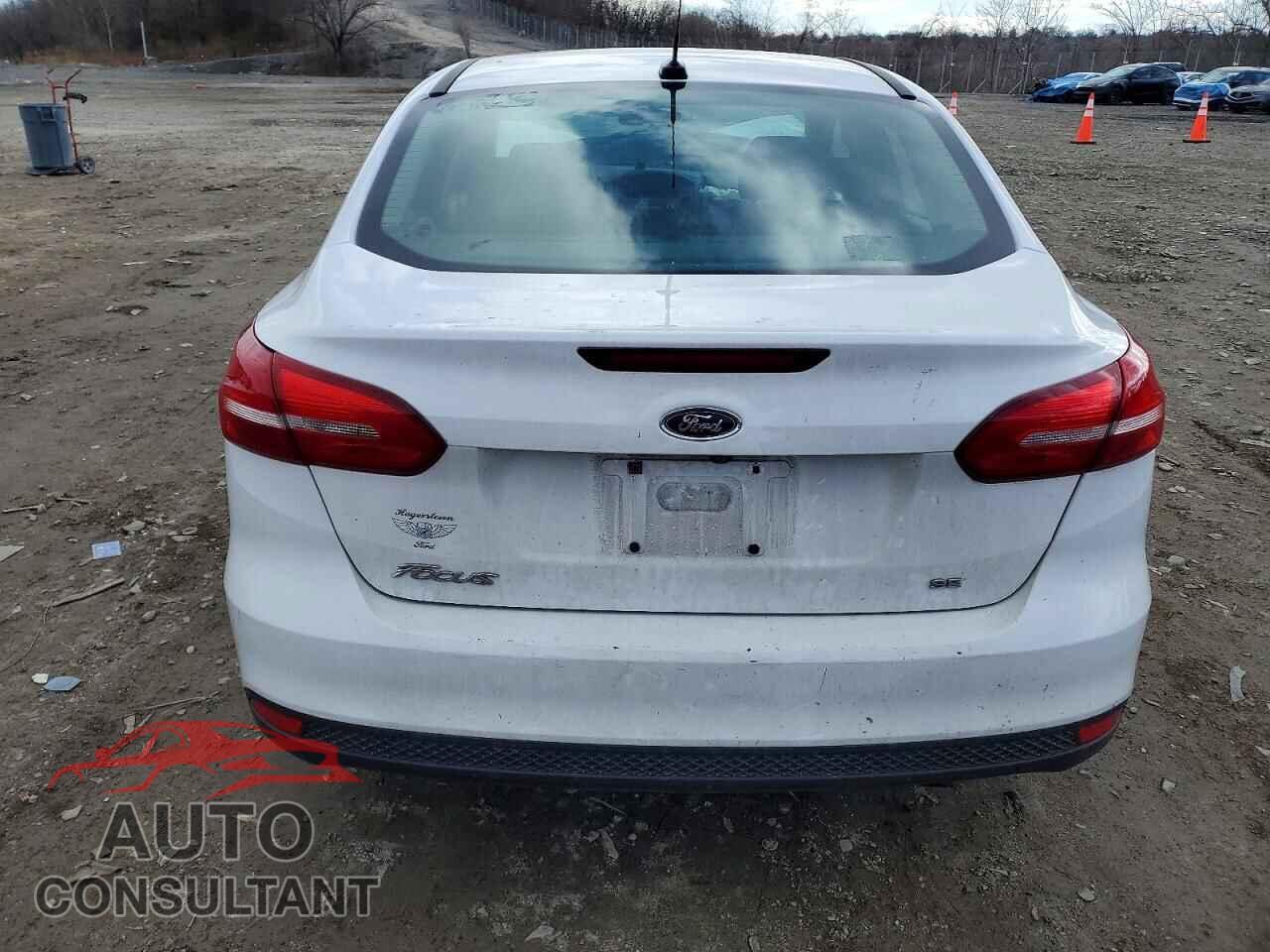 FORD FOCUS 2018 - 1FADP3F23JL206071