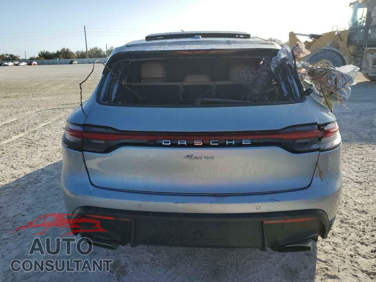 PORSCHE MACAN 2022 - WP1AA2A5XNLB04636
