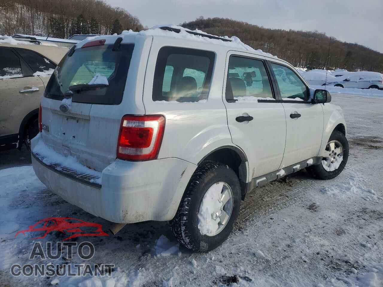 FORD ESCAPE 2011 - 1FMCU9C77BKC30894