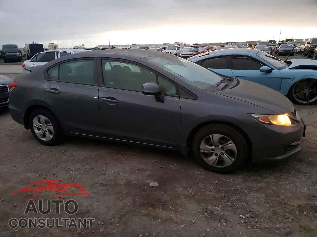 HONDA CIVIC 2013 - 2HGFB2F50DH570179
