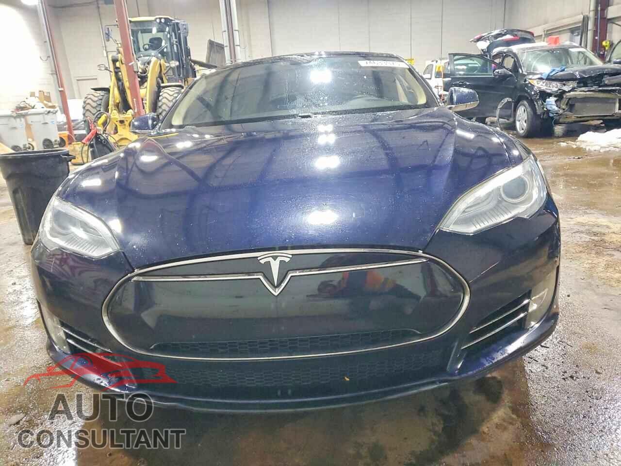 TESLA MODEL S 2013 - 5YJSA1DN0DFP14803