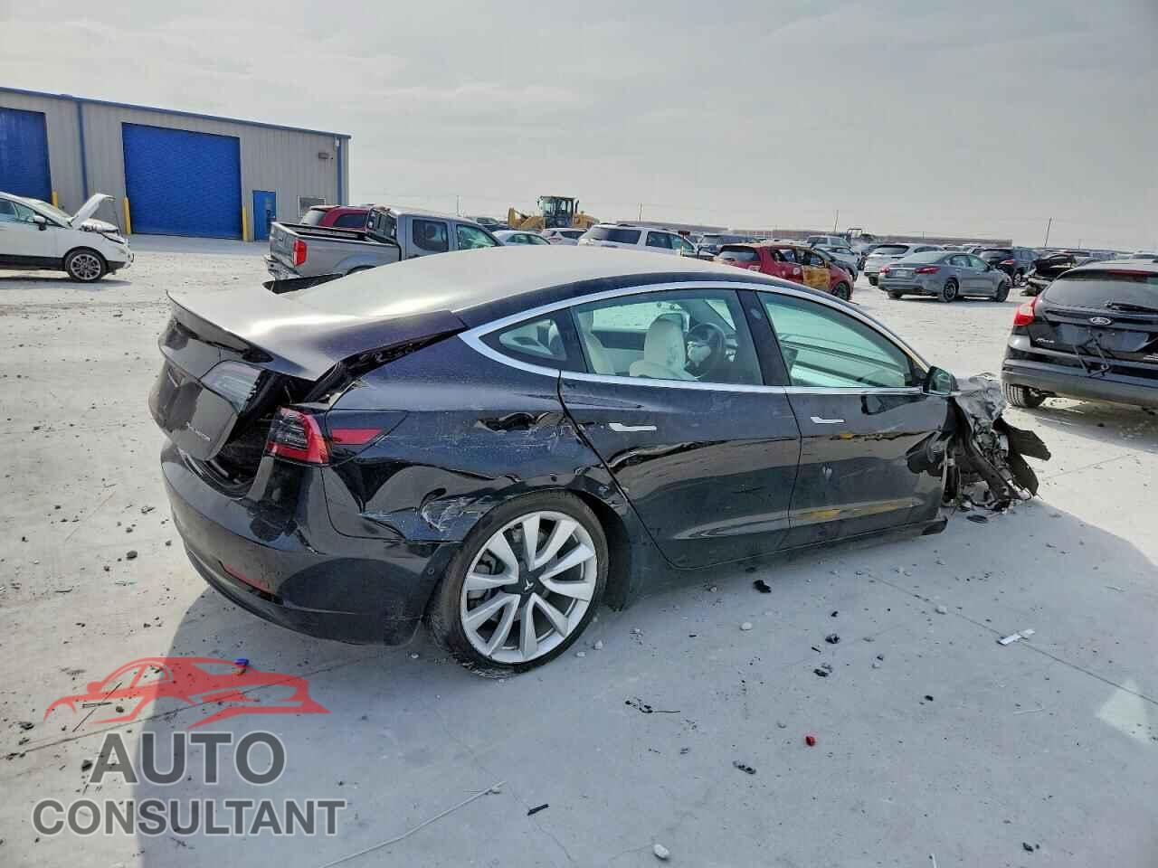 TESLA MODEL 3 2018 - 5YJ3E1EB7JF170776