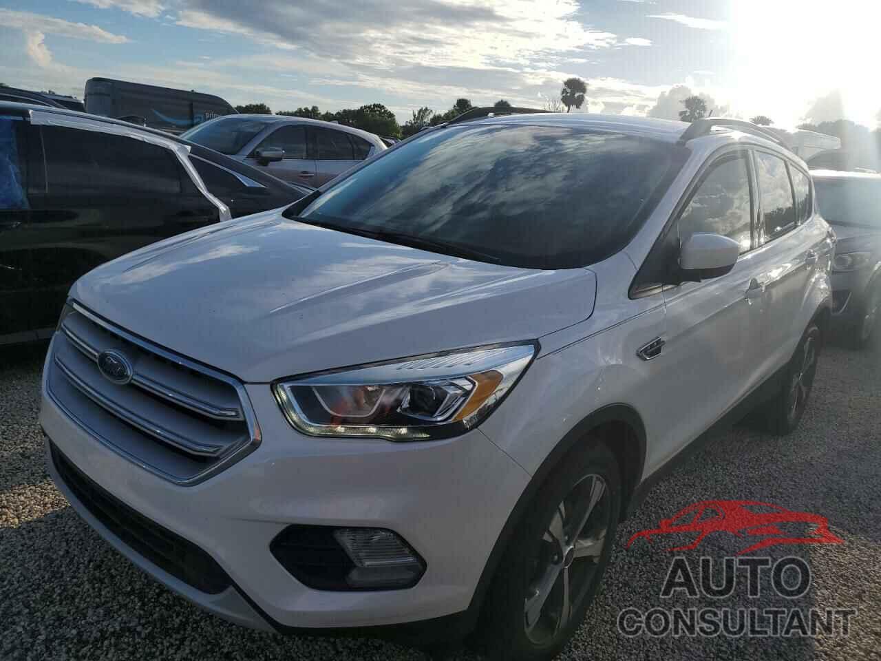 FORD ESCAPE 2018 - 1FMCU9HD6JUA94520