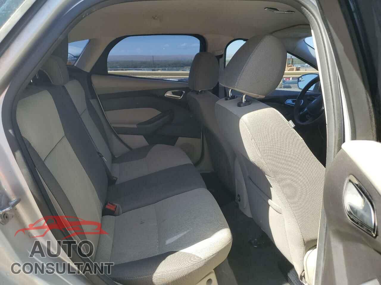 FORD FOCUS 2014 - 1FADP3K22EL169090