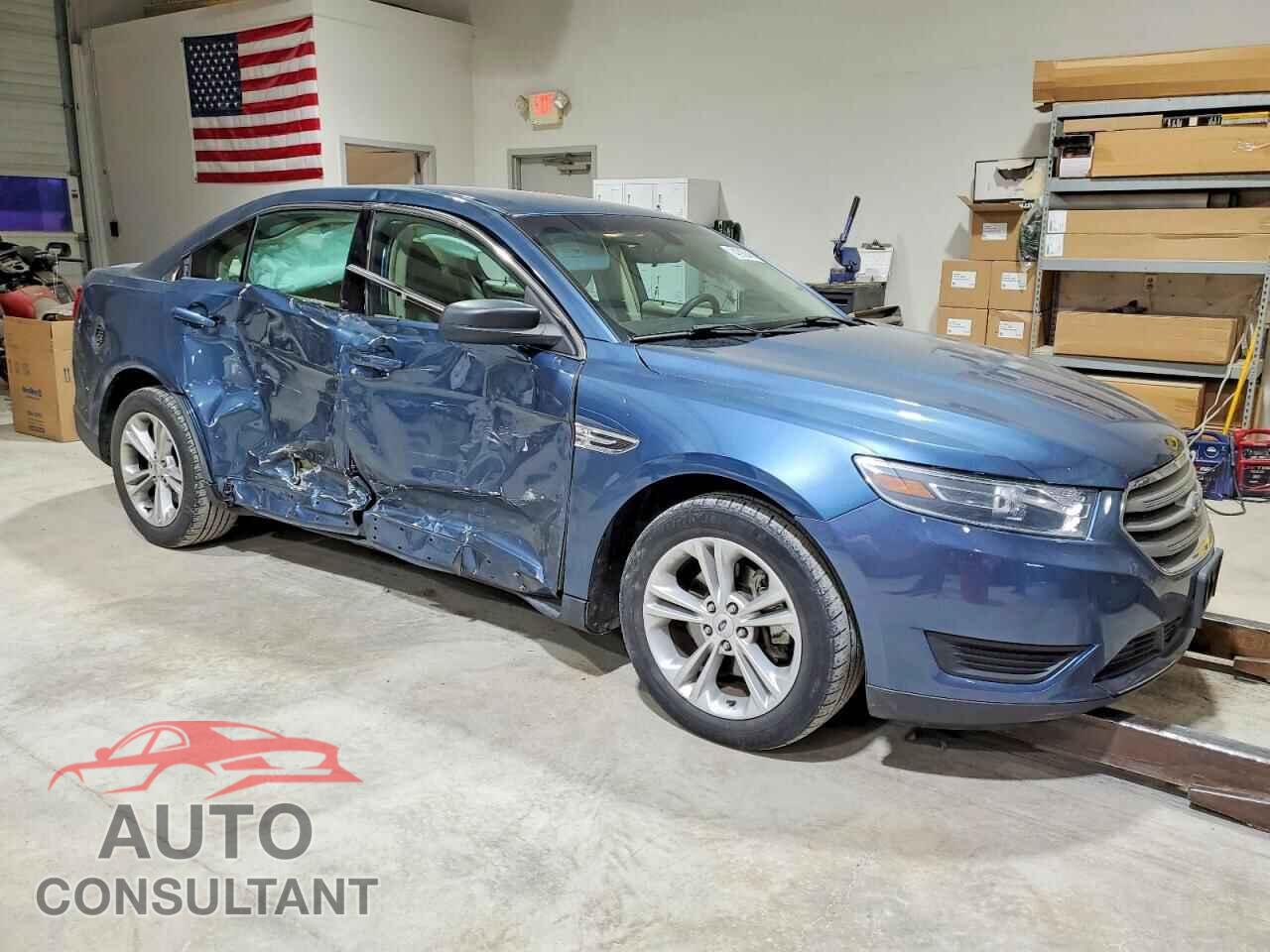 FORD TAURUS 2018 - 1FAHP2D89JG118315